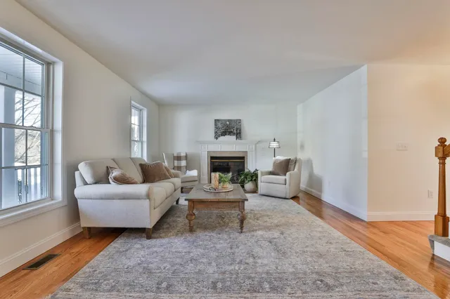 $674,900 | 11 Tavernier Way, Manchester, NH 03109