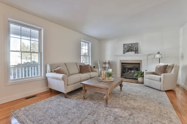 $674,900 | 11 Tavernier Way, Manchester, NH 03109