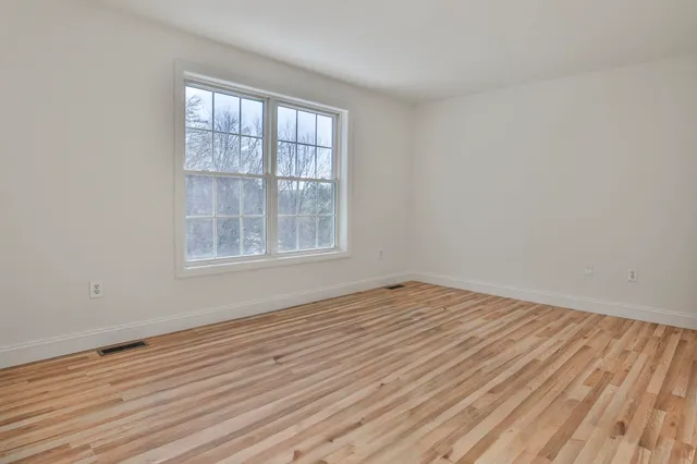 $674,900 | 11 Tavernier Way, Manchester, NH 03109