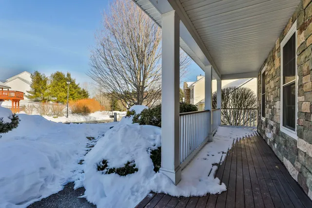 $674,900 | 11 Tavernier Way, Manchester, NH 03109