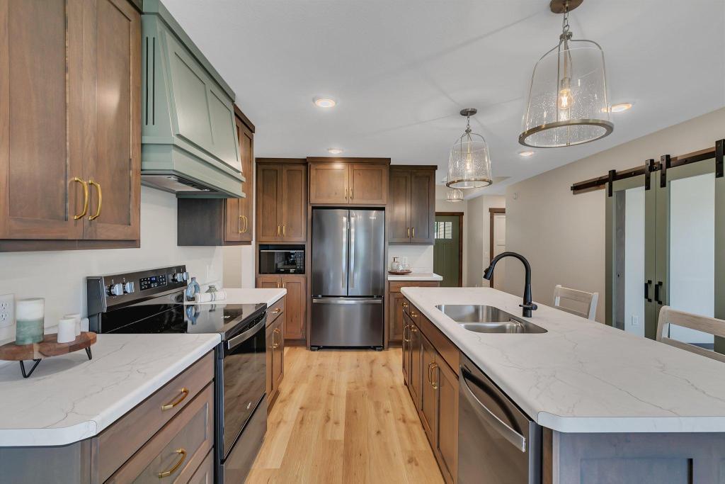 5815 Rivers Edge Drive St. Cloud, MN 56303 - Photo 3 of 20