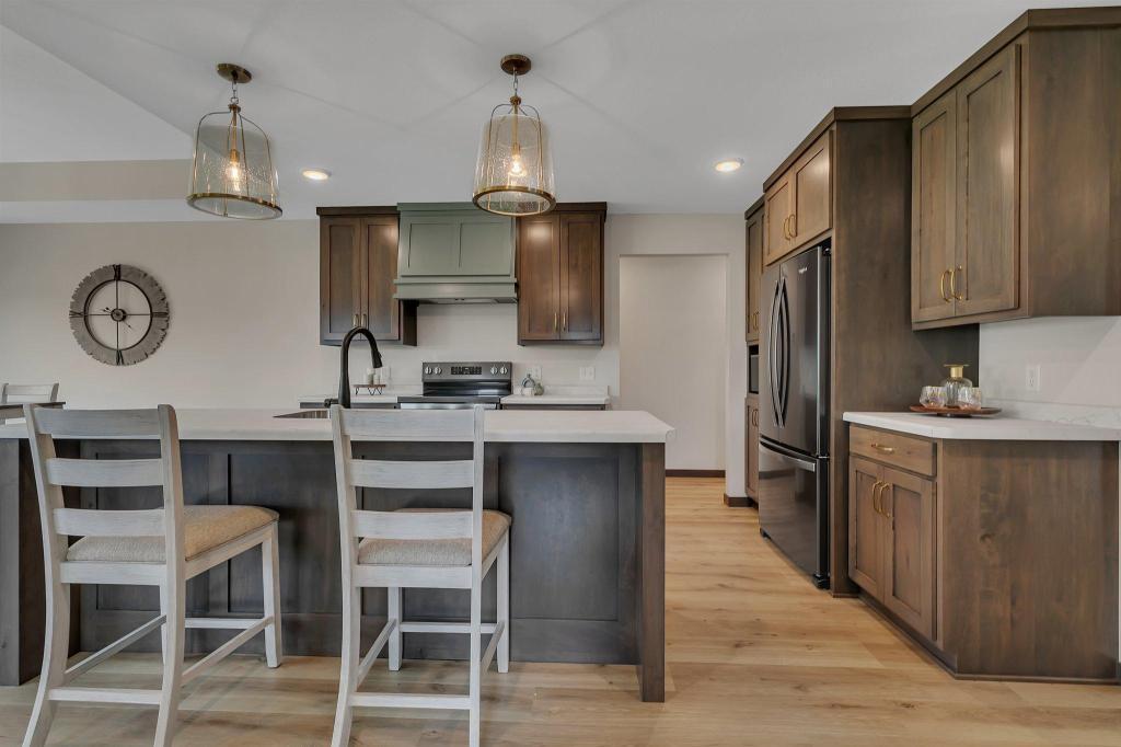 5815 Rivers Edge Drive St. Cloud, MN 56303 - Photo 4 of 20