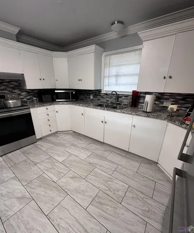 $299,000 | 144 South Carrollton Avenue, Baton Rouge, LA 70806