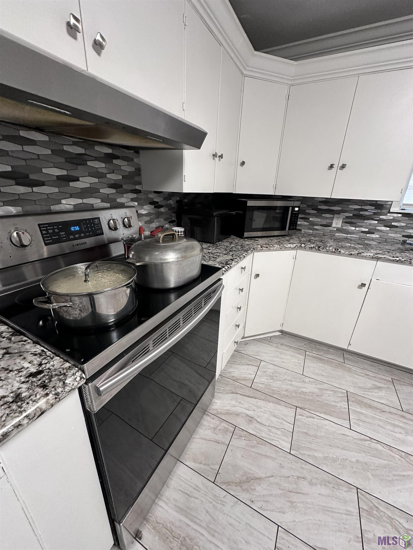 144 South Carrollton Avenue Baton Rouge, LA 70806 - Photo 4 of 14