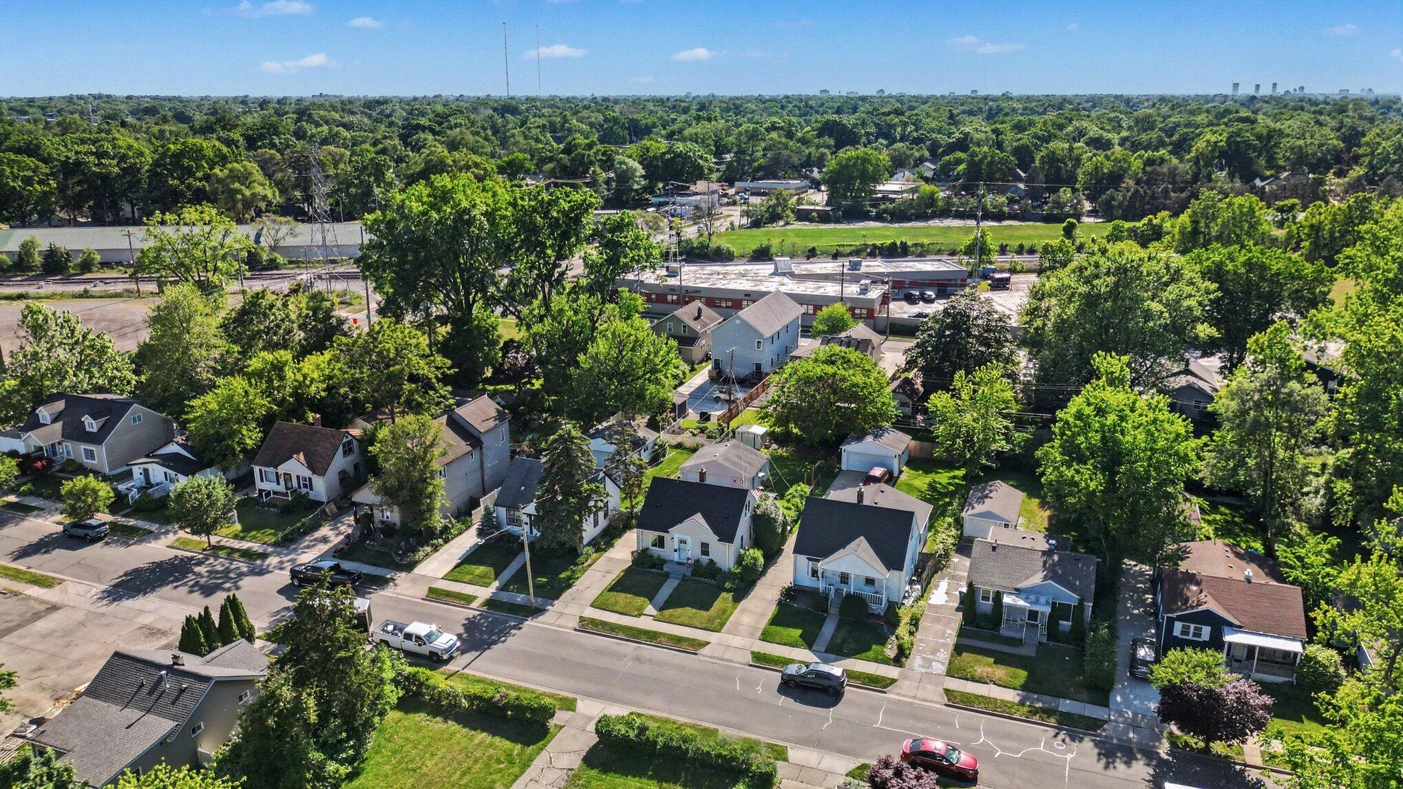 2801 Inman Street Ferndale, MI 48220 - Photo 25 of 27 040_file_2488