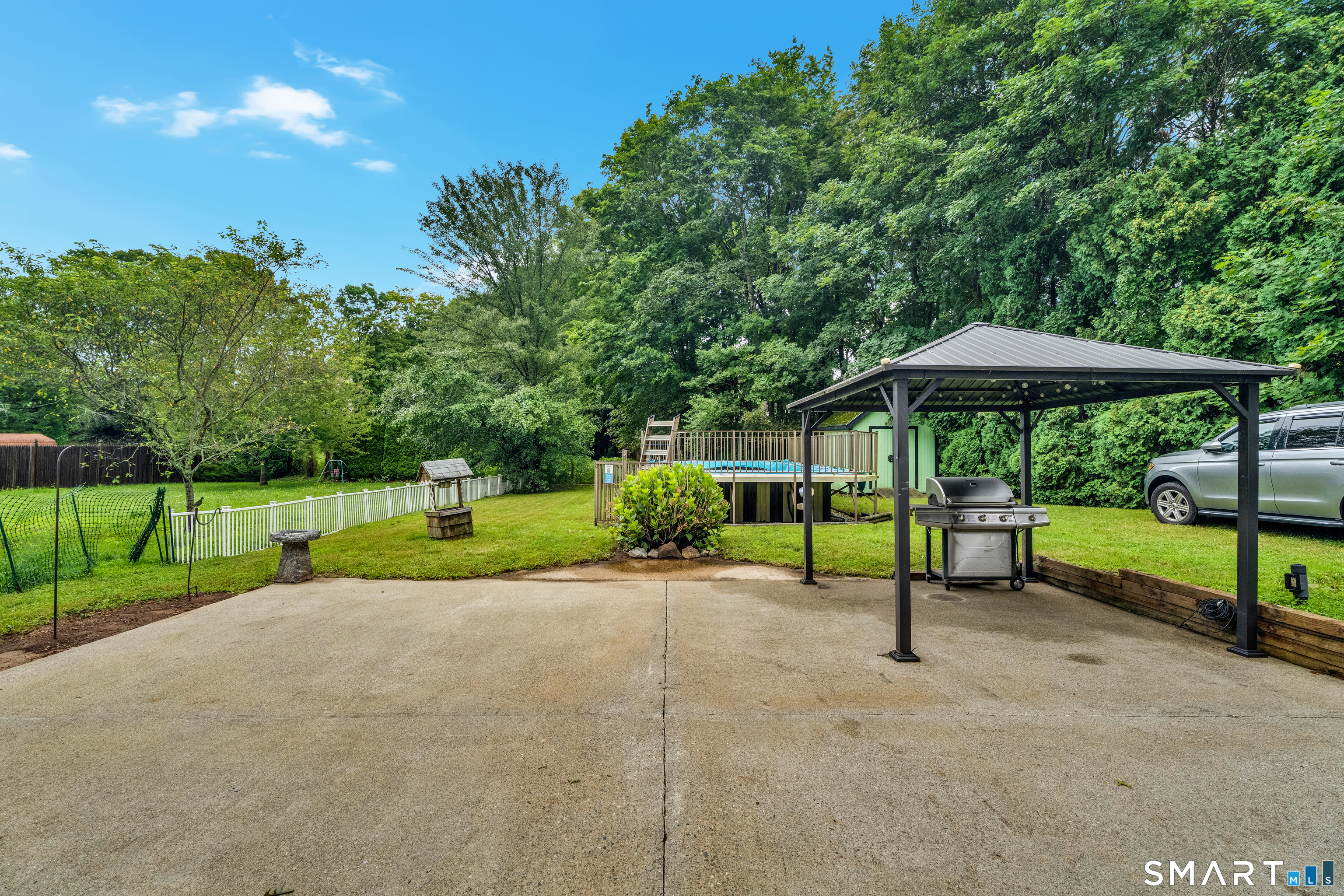 285 Niantic River Road Waterford, CT 06385 - Photo 33 of 40 Gallery Image 33