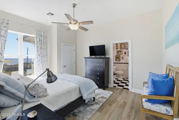 $1,275,000 | 133 Pelican Lane, Lake Charles, LA 70607