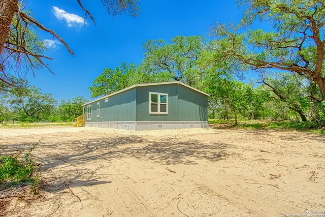 $319,900 | 612 Pr Sunset Vista Drive, Somerset, TX 78069