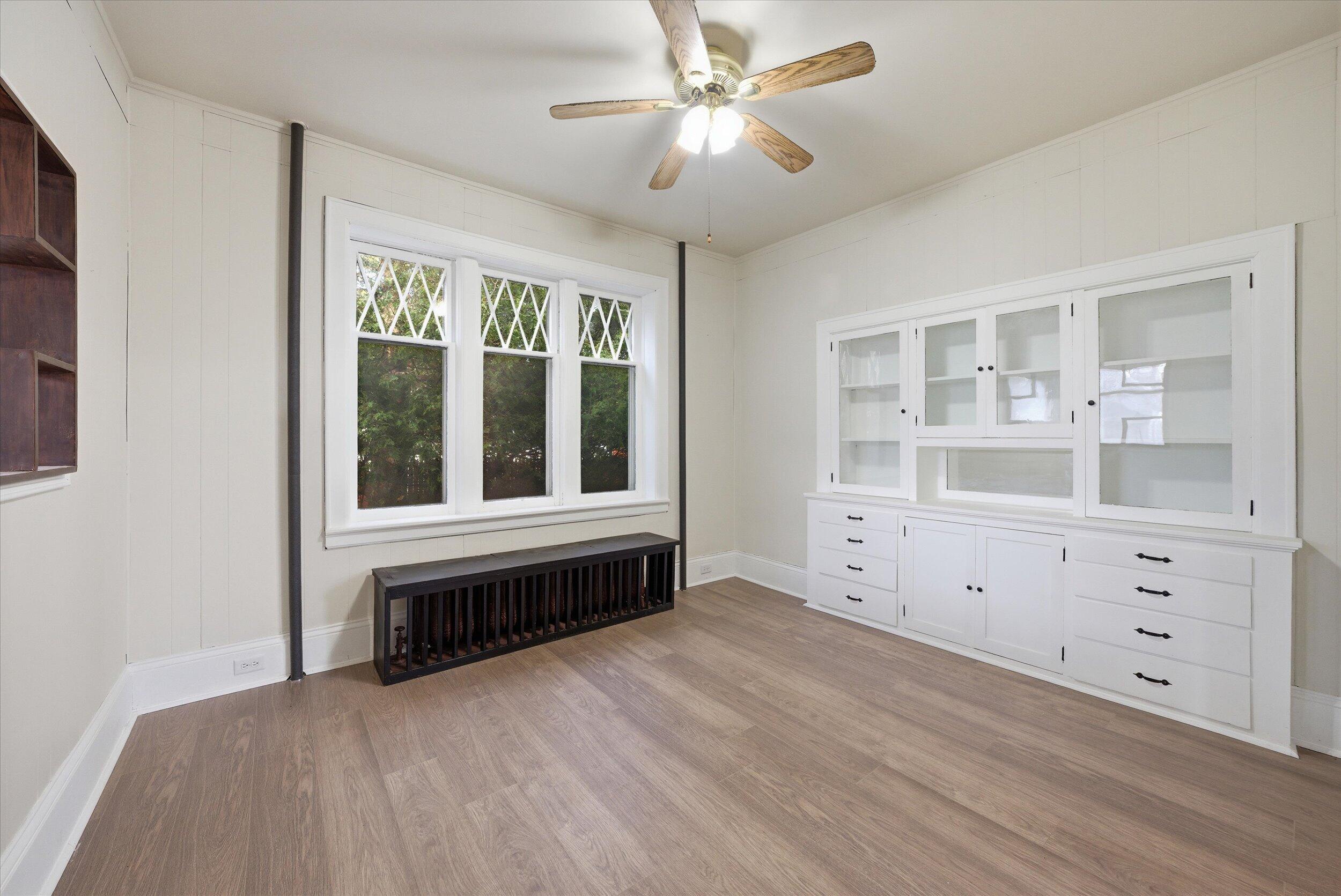1429 South 9th Street Sheboygan, WI 53081 - Photo 7 of 50 07-Middle Coast-7