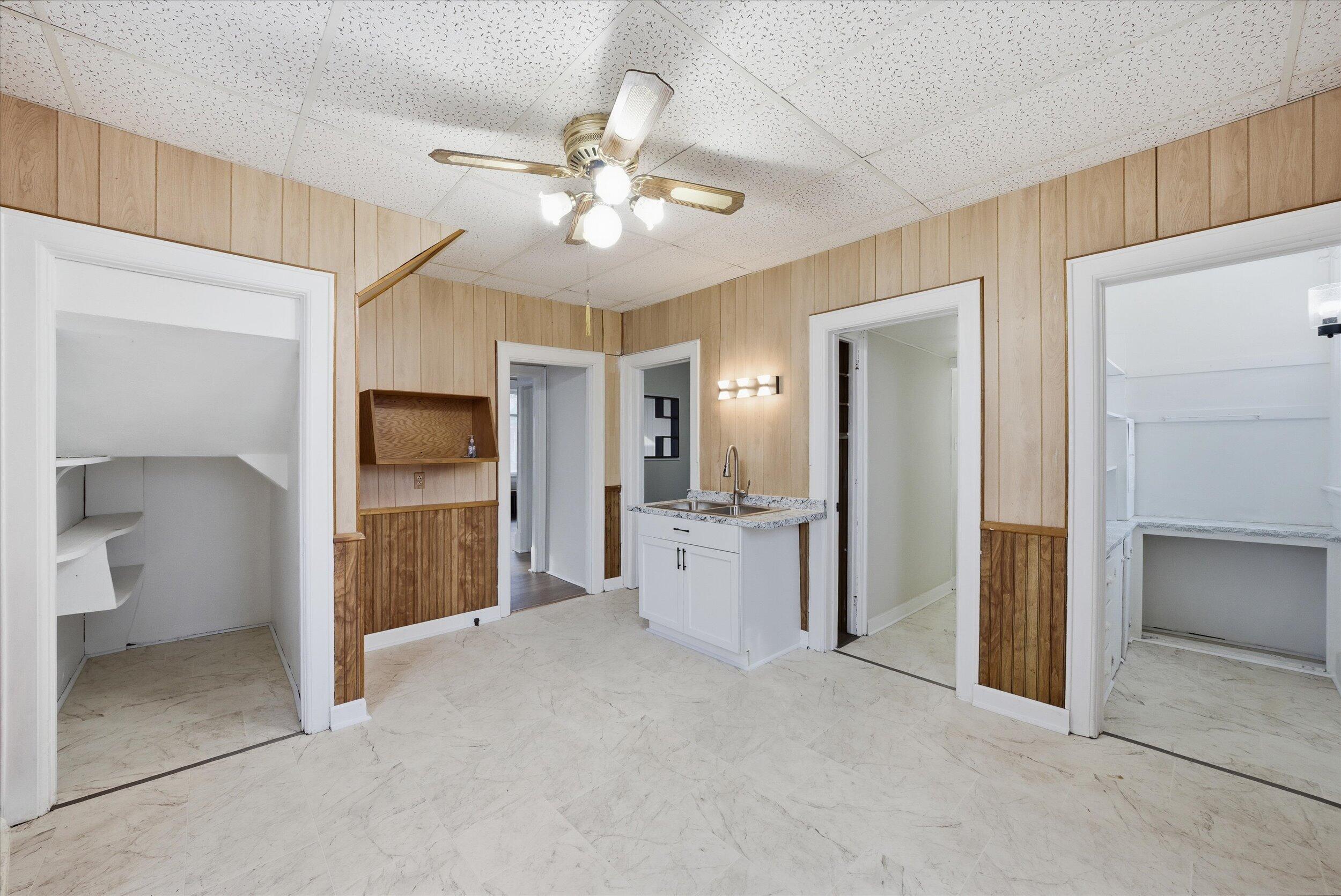1429 South 9th Street Sheboygan, WI 53081 - Photo 10 of 50 10-Middle Coast-10