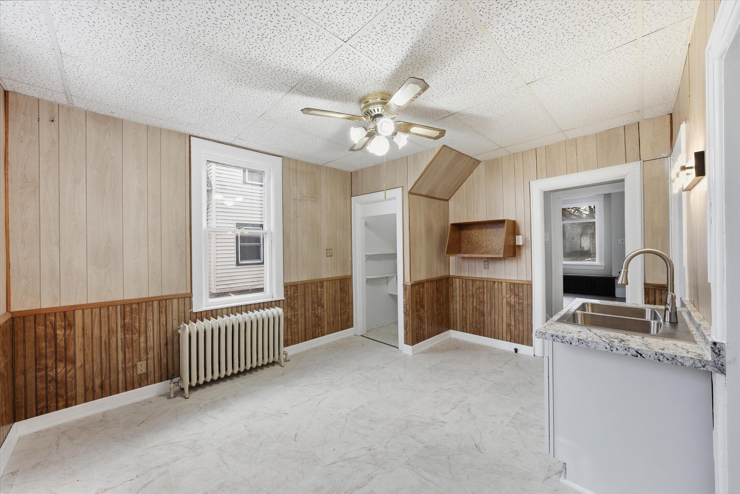 1429 South 9th Street Sheboygan, WI 53081 - Photo 11 of 50 11-Middle Coast-11