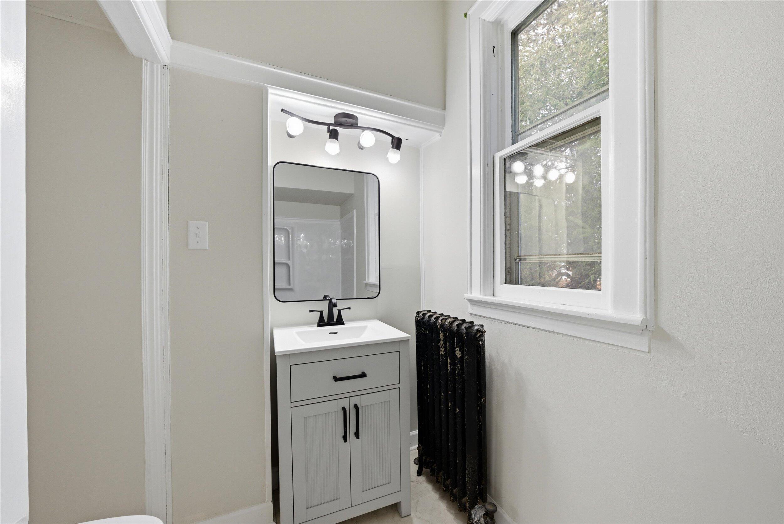 1429 South 9th Street Sheboygan, WI 53081 - Photo 13 of 50 13-Middle Coast-13
