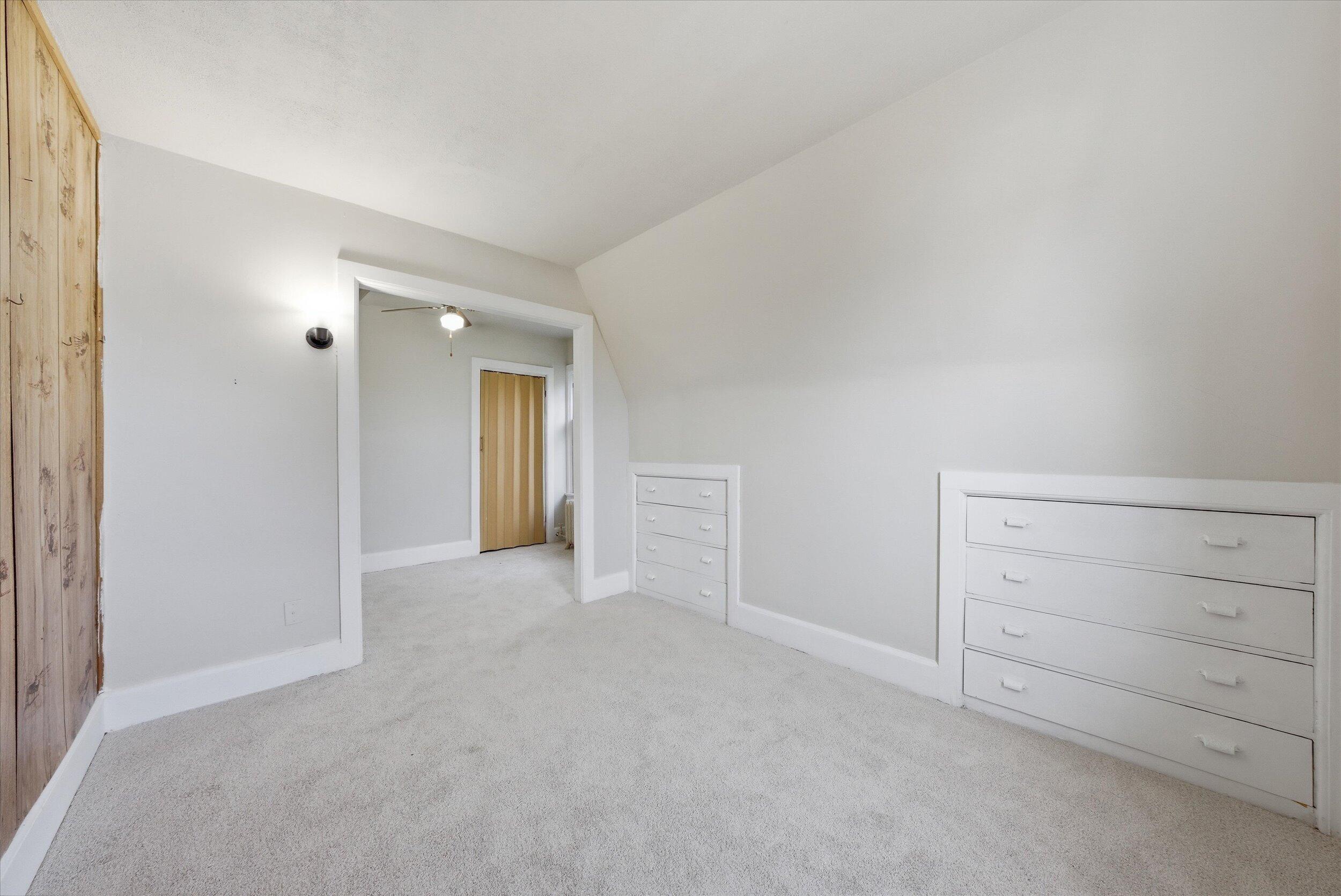 1429 South 9th Street Sheboygan, WI 53081 - Photo 23 of 50 23-Middle Coast-23