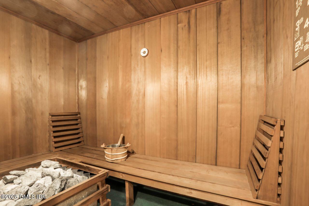 8 Tinker Lane Greenwich, CT 06830 - Photo 31 of 41