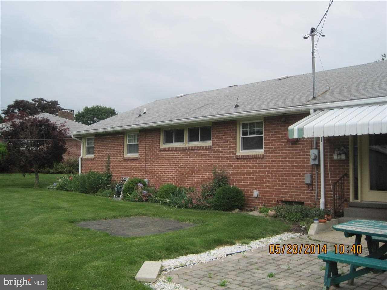 378 Greendale Road York, PA 17403 - Photo 4 of 29