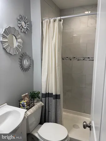 $2,700 | 118 Deep Dale Drive East, Unit E, Levittown, PA 19056