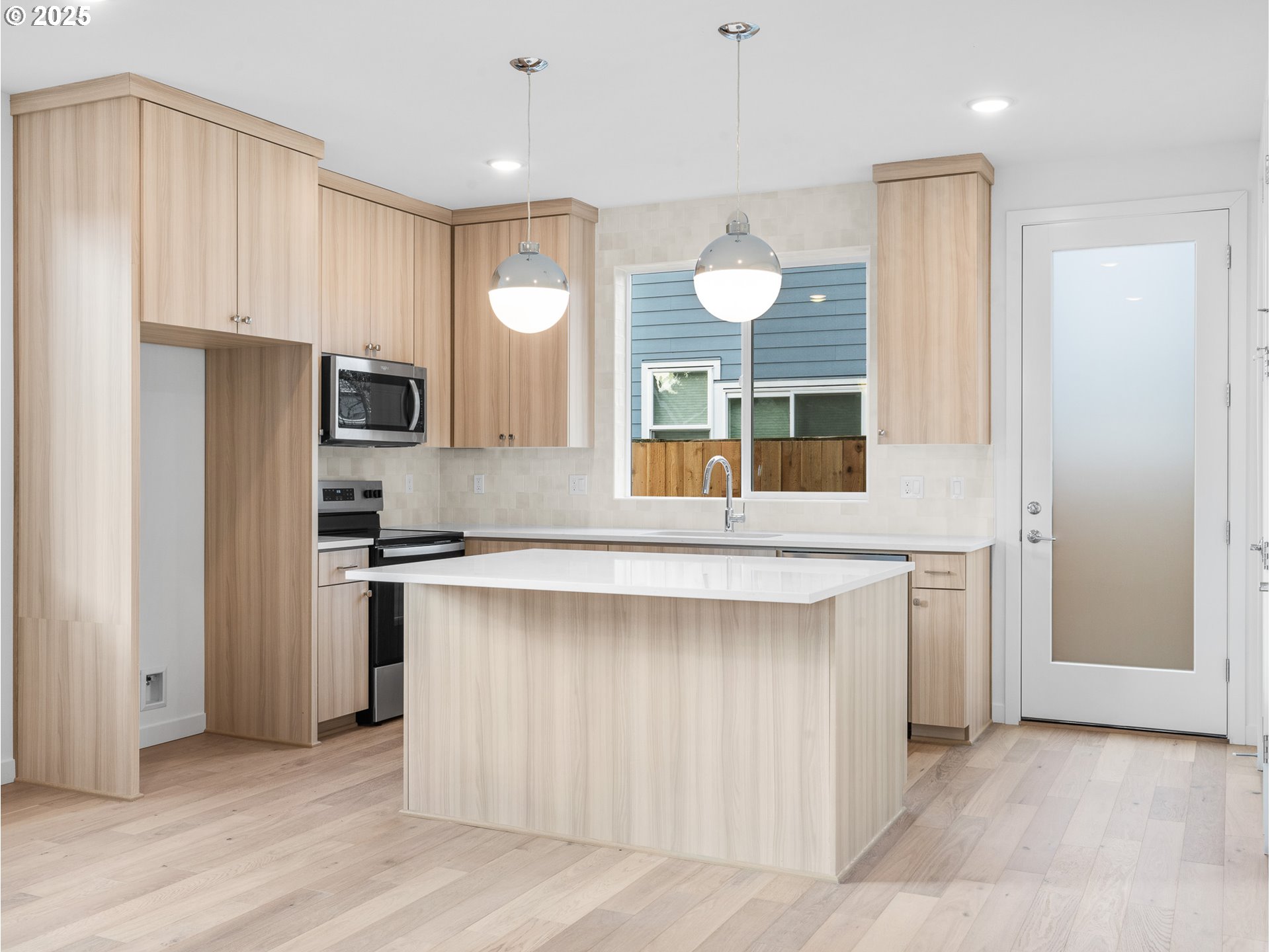 6439 Southeast 88th Avenue Portland, OR 97266 - Photo 25 of 35