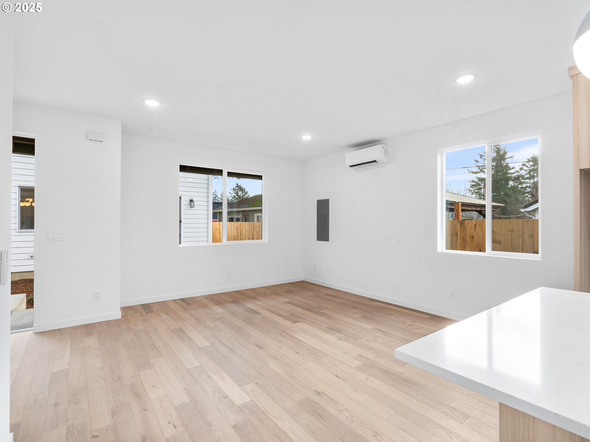 6439 Southeast 88th Avenue Portland, OR 97266 - Photo 26 of 35