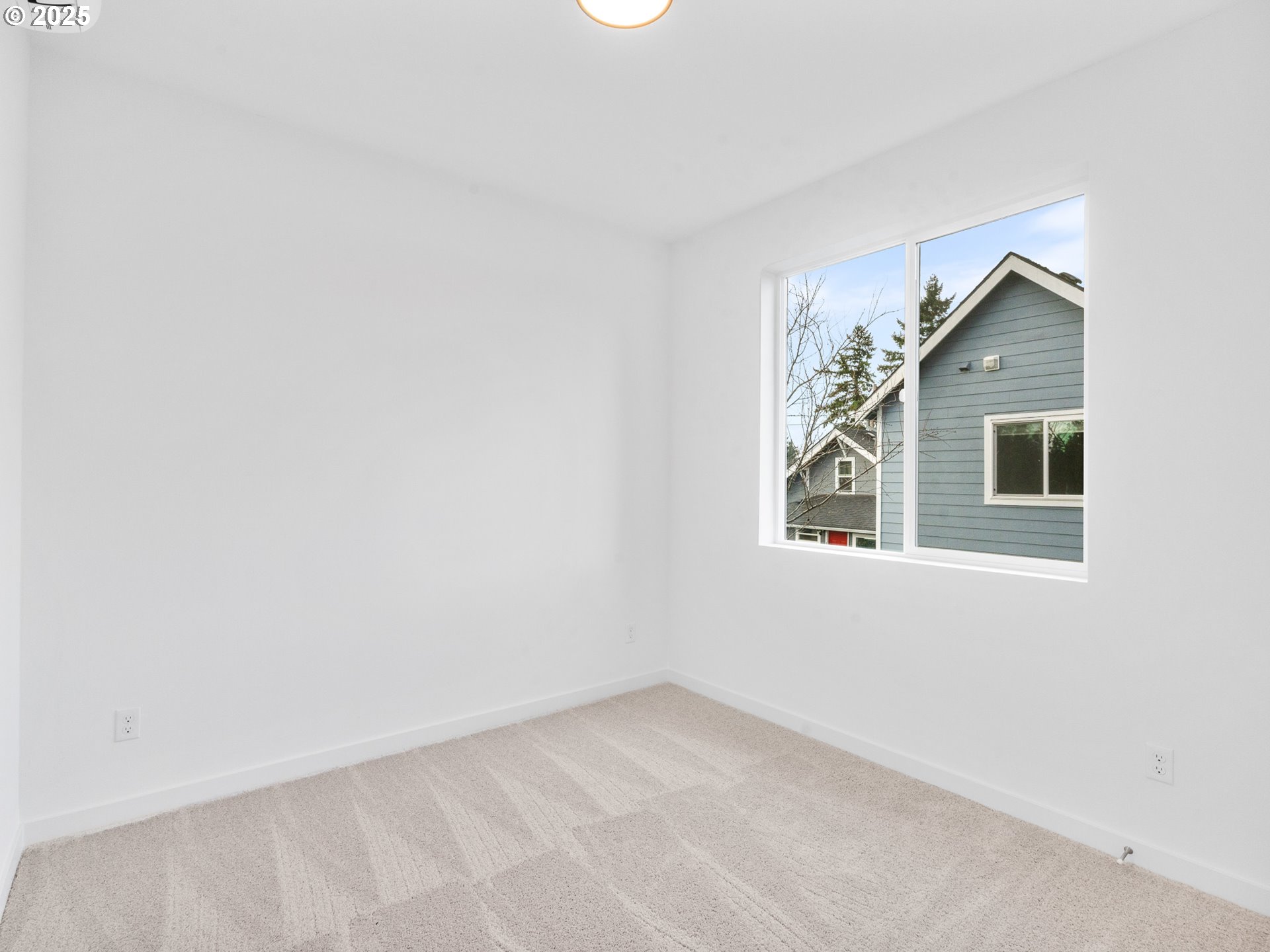 6439 Southeast 88th Avenue Portland, OR 97266 - Photo 30 of 35