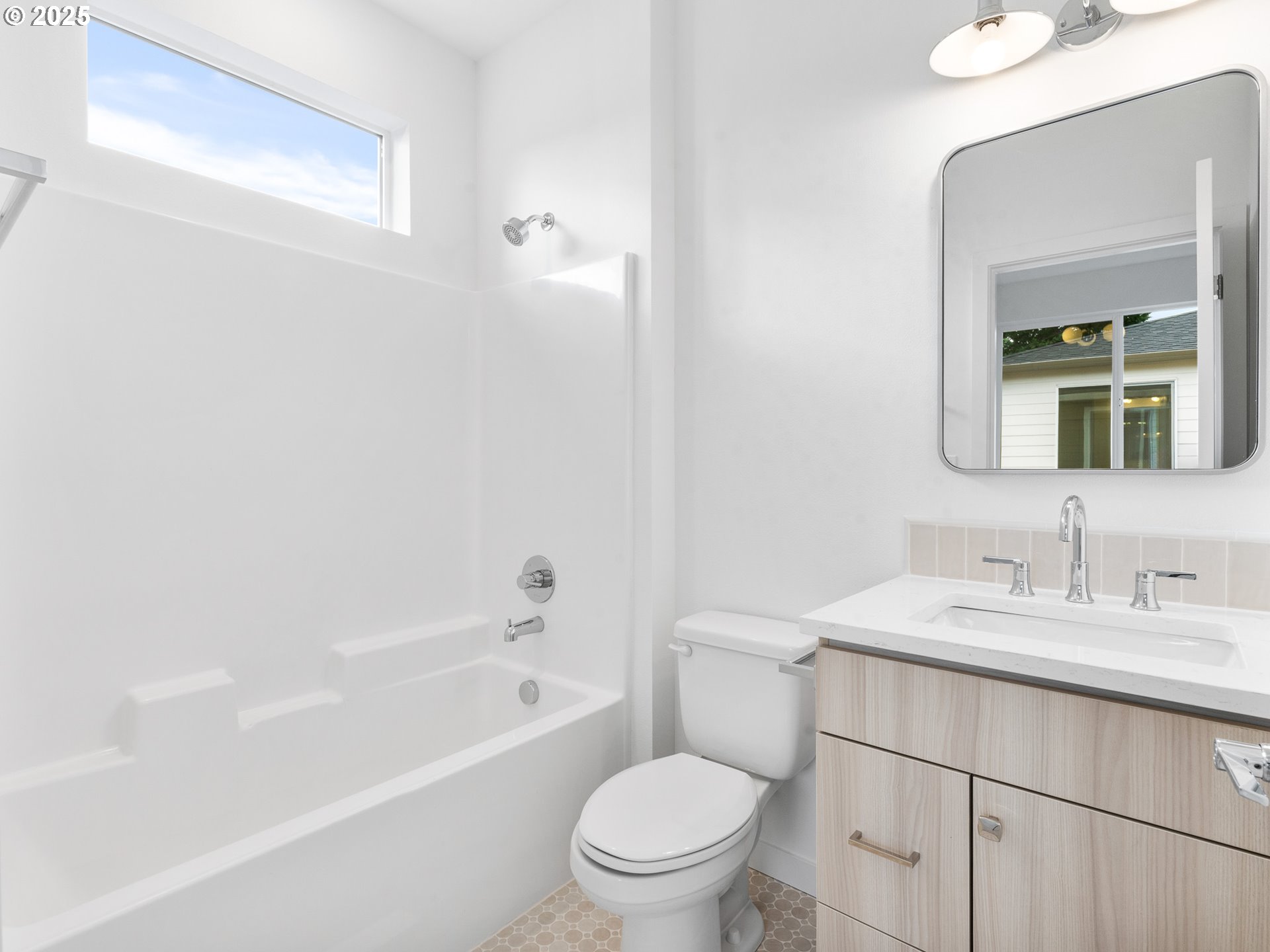 6439 Southeast 88th Avenue Portland, OR 97266 - Photo 33 of 35