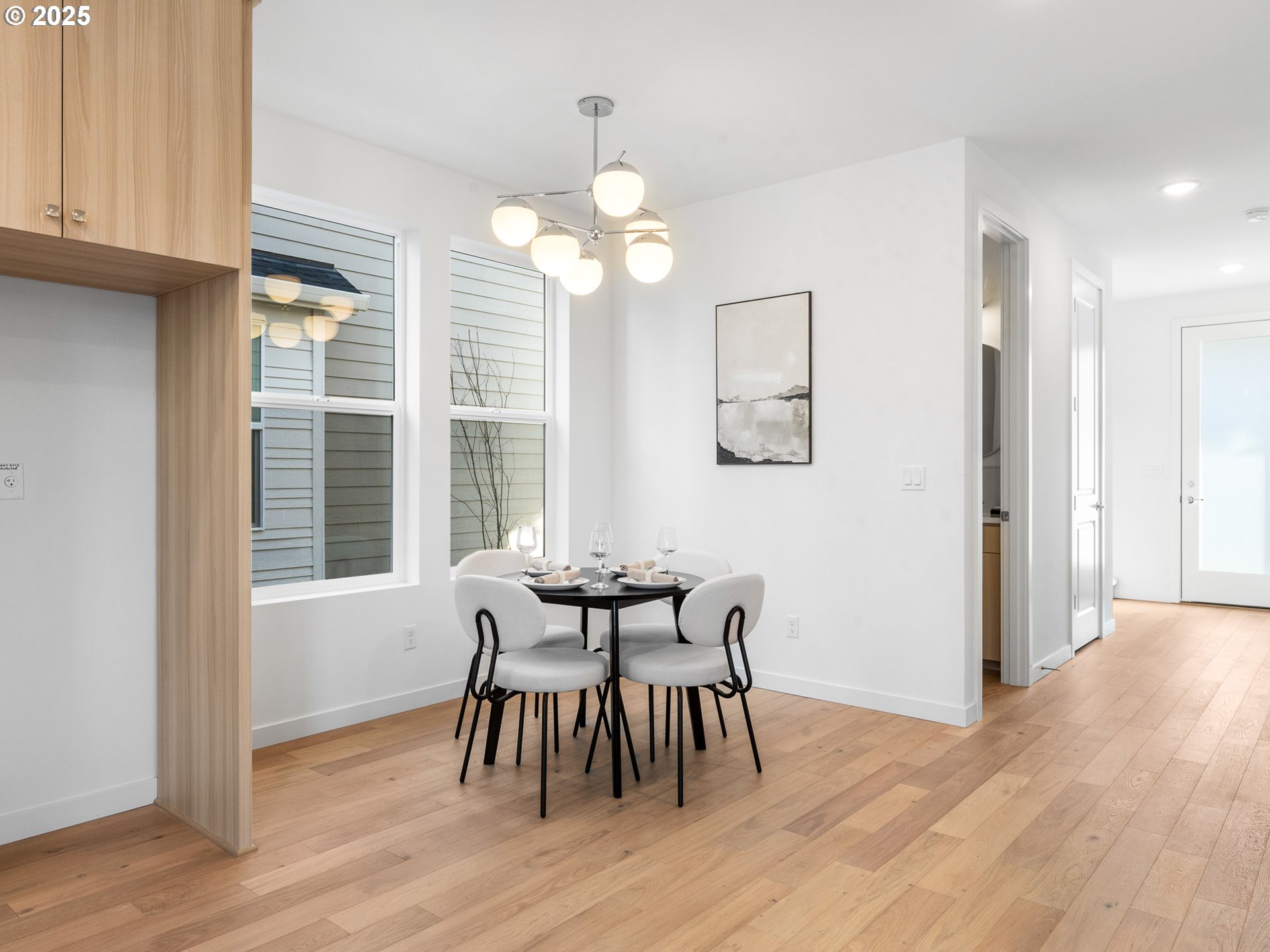 6439 Southeast 88th Avenue Portland, OR 97266 - Photo 5 of 35