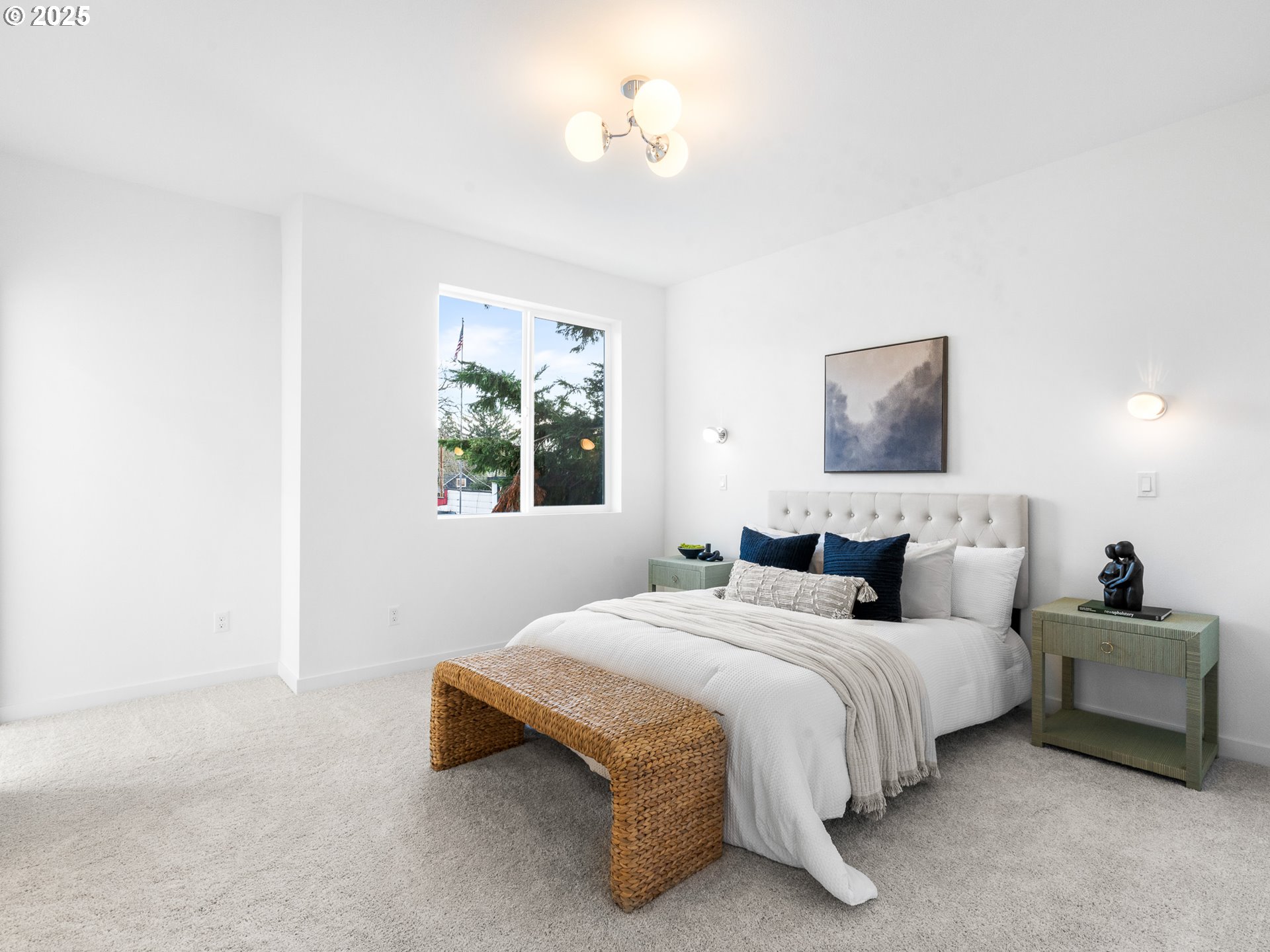 6439 Southeast 88th Avenue Portland, OR 97266 - Photo 9 of 35