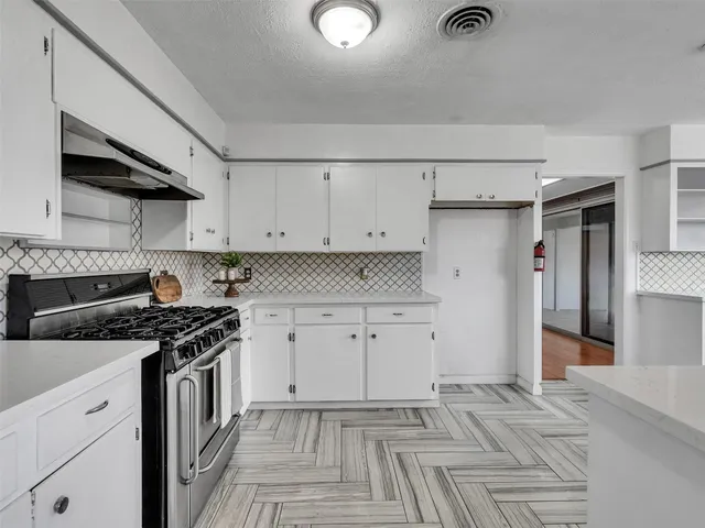 $240,000 | 2011 Durrain Ferry Road, Baytown, TX 77520