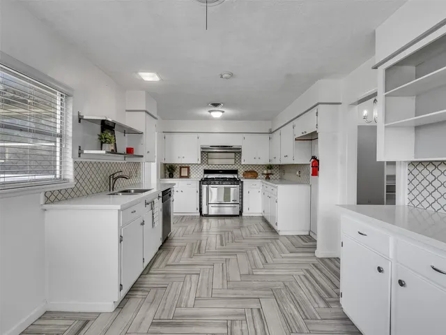 $240,000 | 2011 Durrain Ferry Road, Baytown, TX 77520