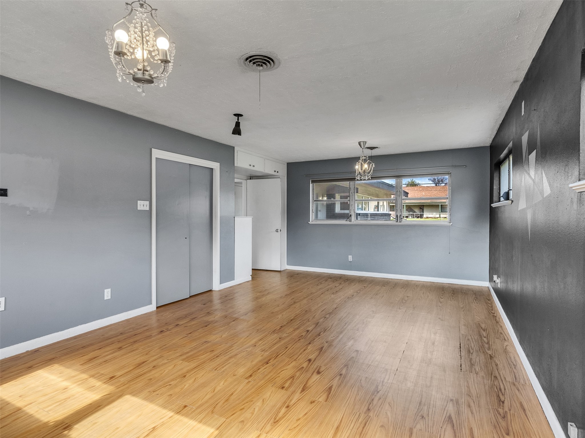 2011 Durrain Ferry Road Baytown, TX 77520 - Photo 18 of 32 Secondary Bedroom