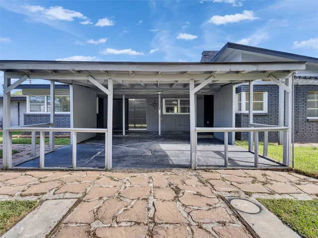 $240,000 | 2011 Durrain Ferry Road, Baytown, TX 77520