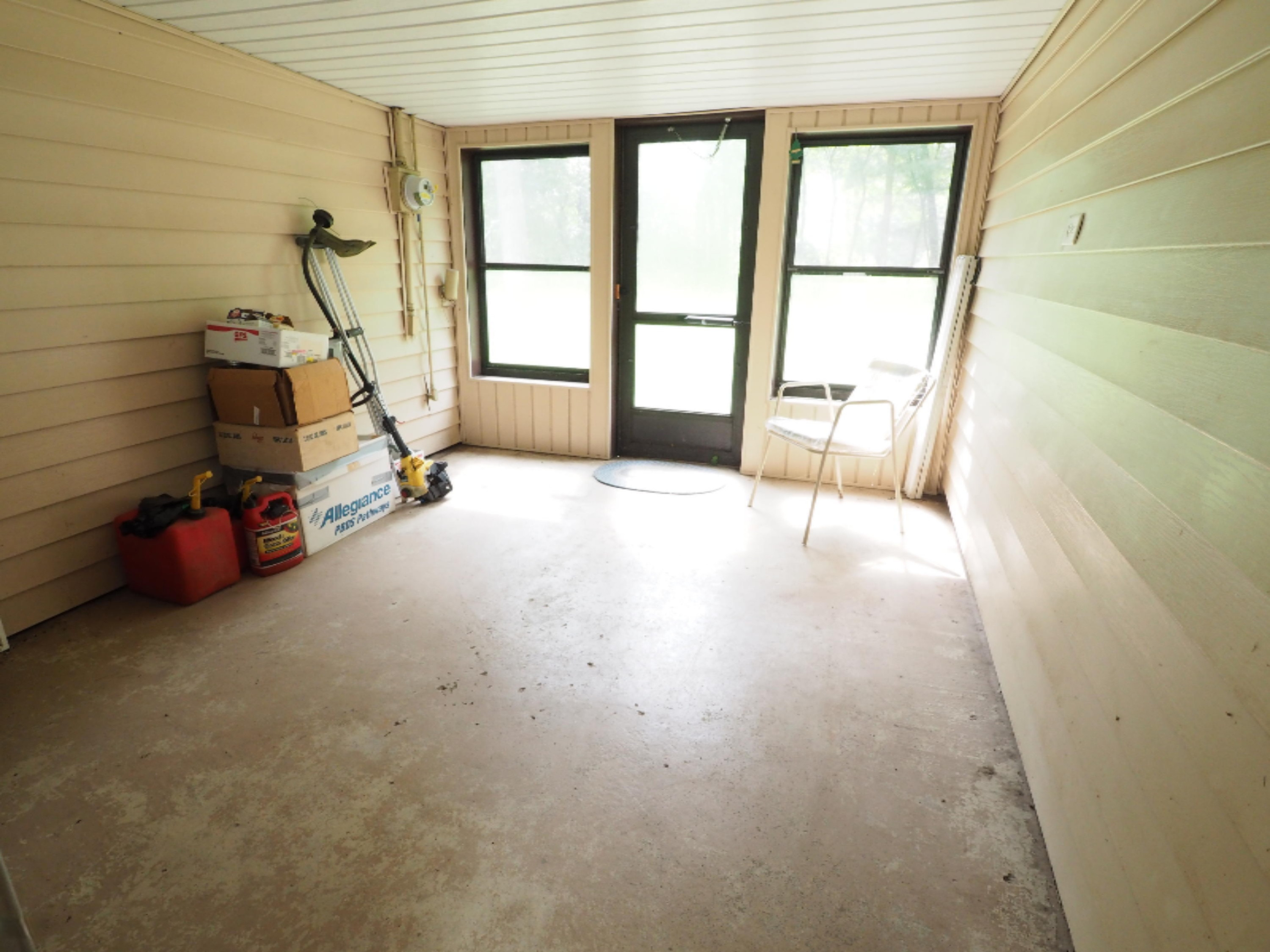1389 Becker Road Muskegon, MI 49445 - Photo 20 of 21 P9110045