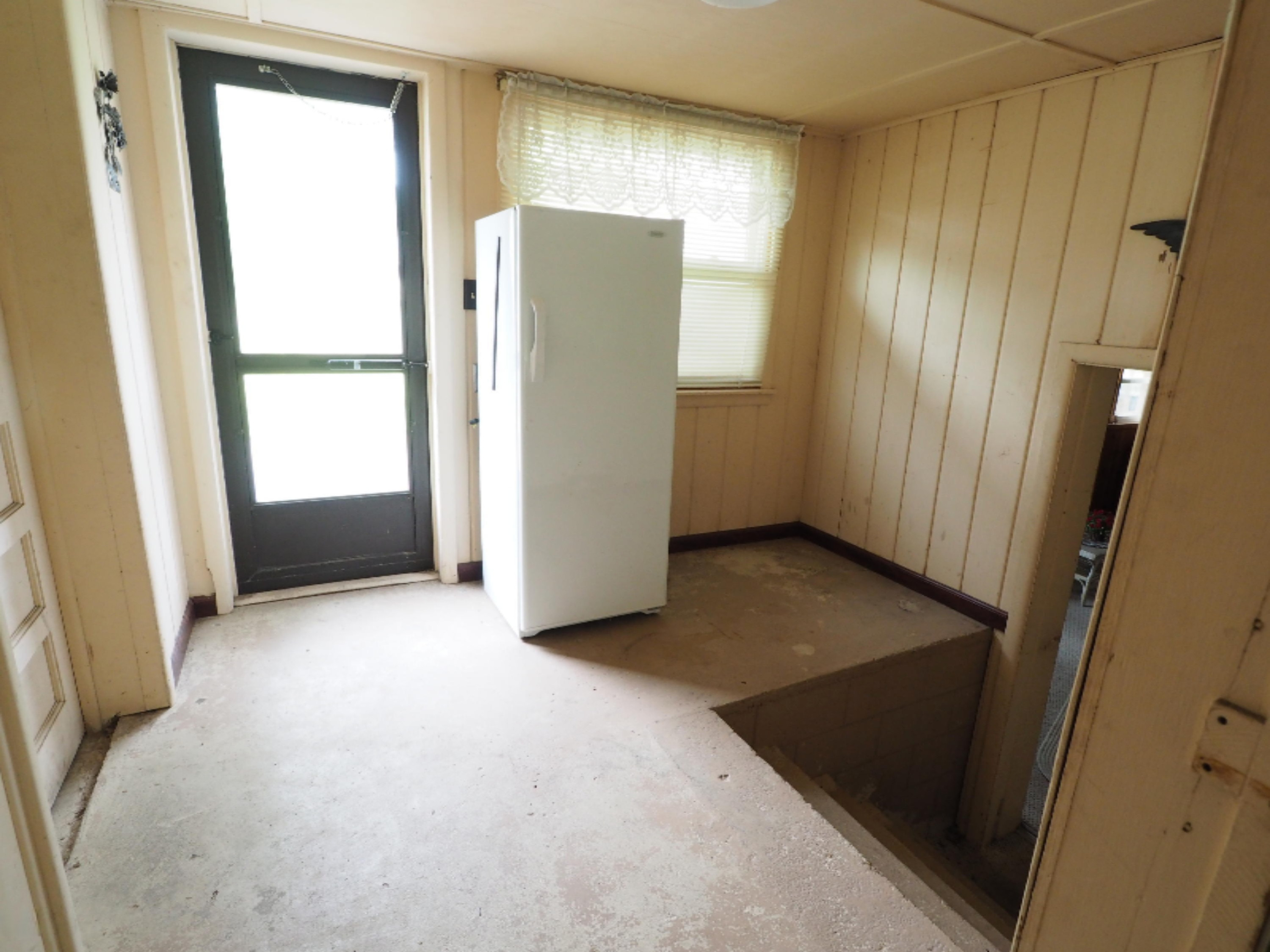 1389 Becker Road Muskegon, MI 49445 - Photo 21 of 21 P9110046
