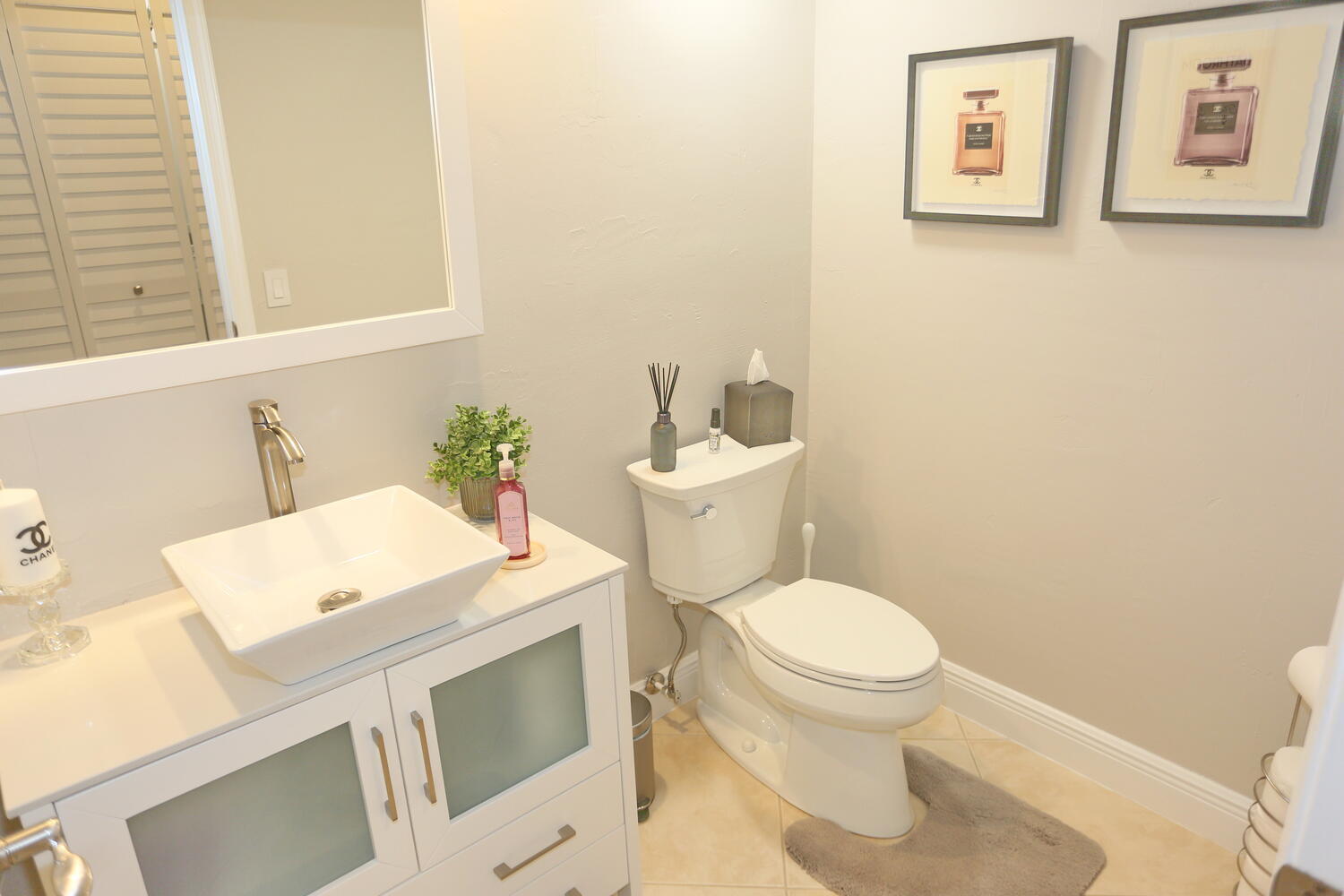 23085 Aqua View, Unit 5 Boca Raton, FL 33433 - Photo 21 of 48 First Floor powder room