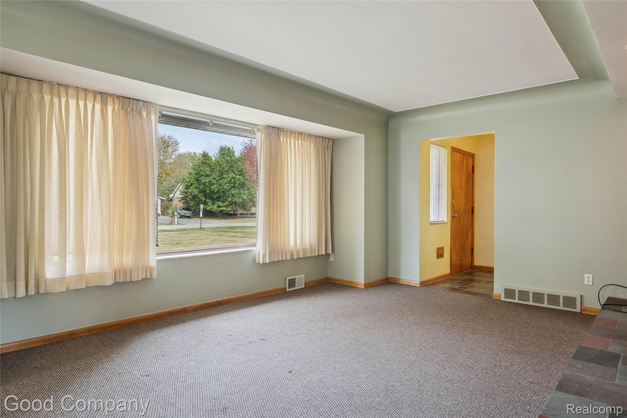 33920 Mulvey Road Fraser, MI 48026 - Photo 15 of 49 19-33920-Mulvey-Rd-Fraser-MI-48026.jpg