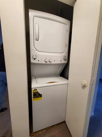 $230,000 | 103 Edgewater Drive, Unit 103, Smithville, NJ 08205