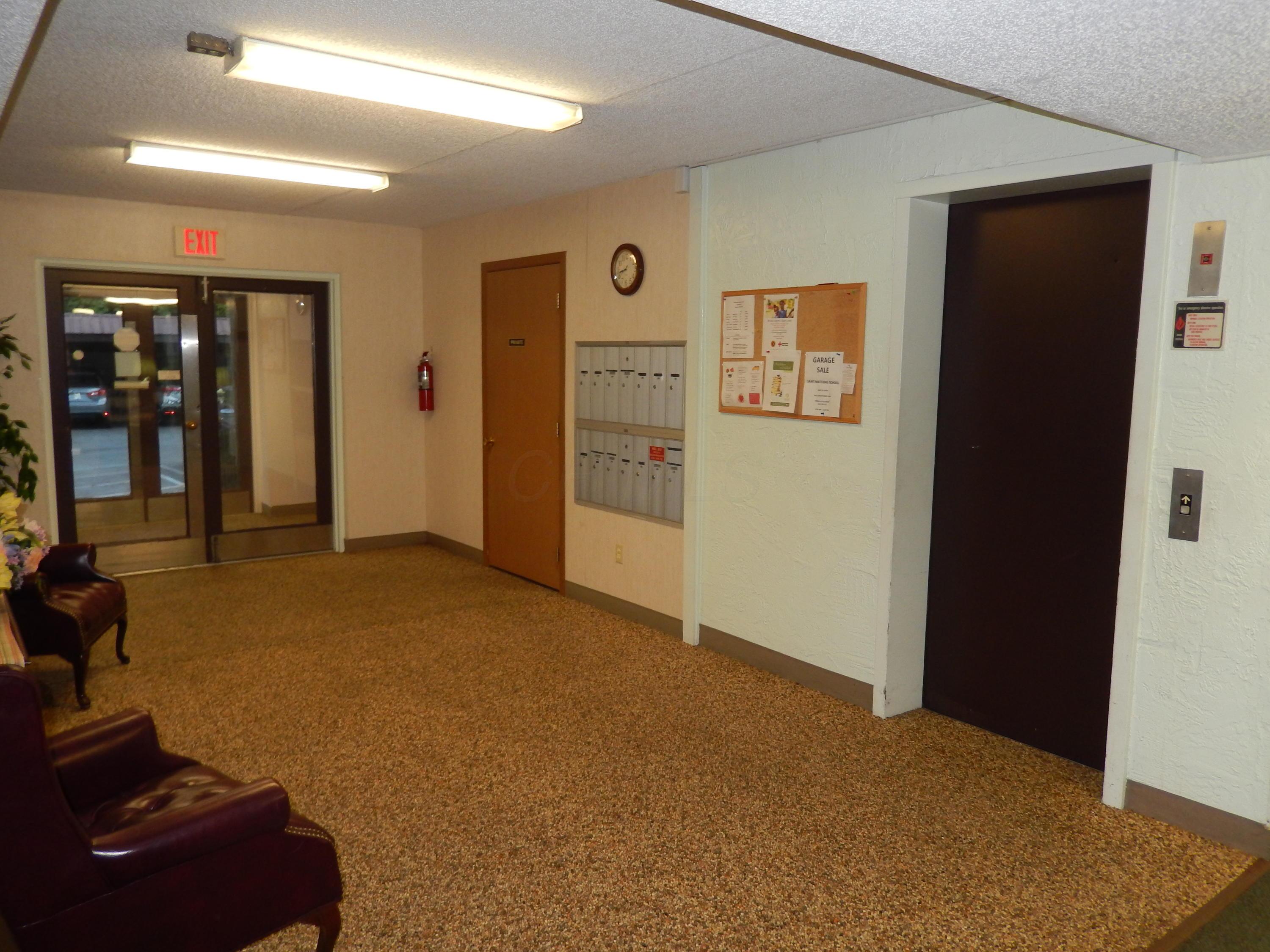 4145 Karl Road, Unit 330 Columbus, OH 43224 - Photo 4 of 36 Gallery Image 4