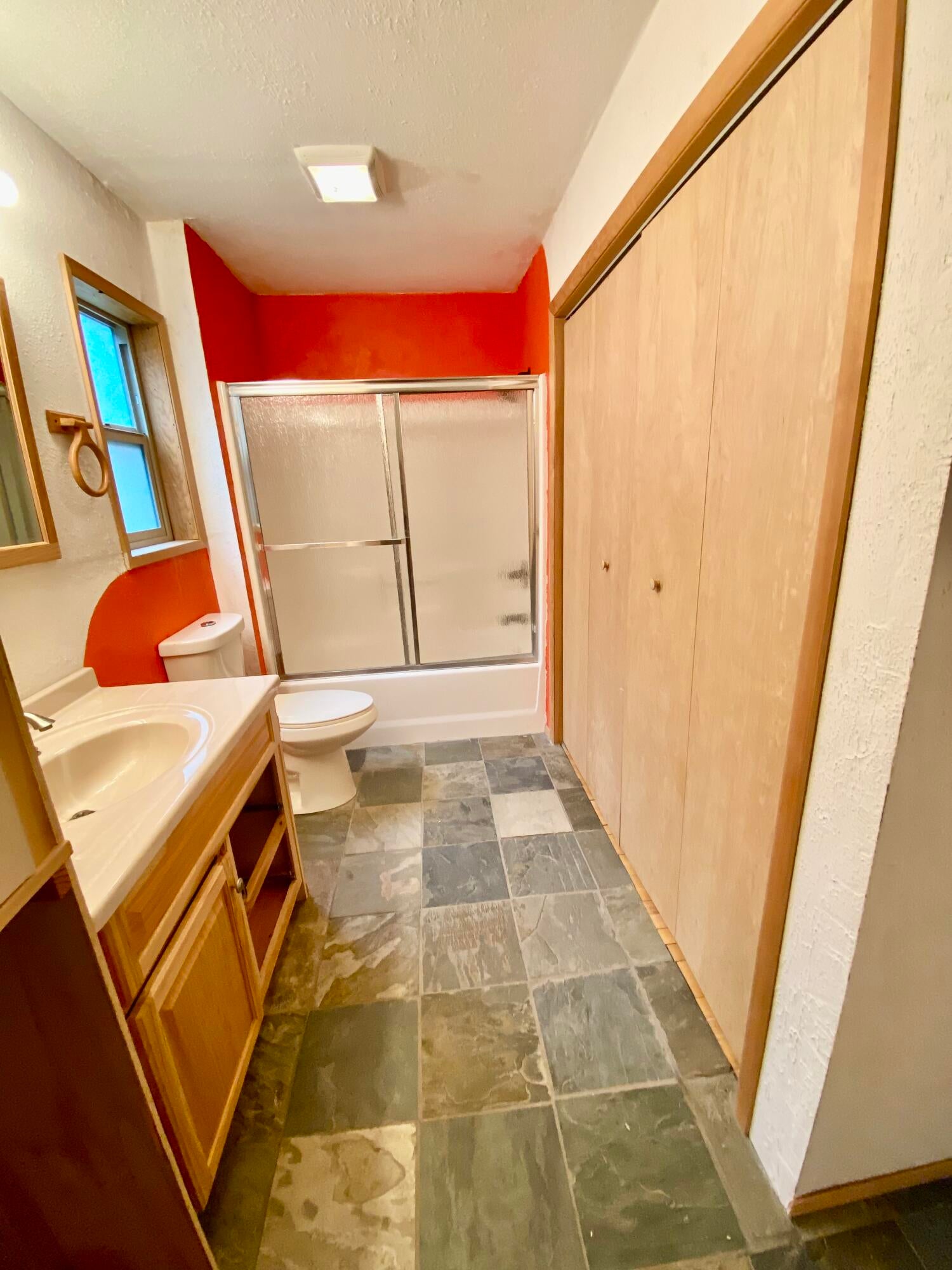54896 Huntington Road Bend, OR 97707 - Photo 18 of 65 Downstairs Bath Washer/Dryer in closet