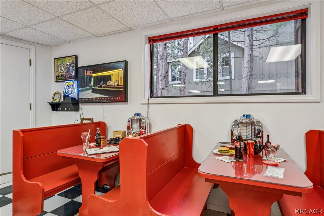 184 Massive Road Lake Arrowhead, CA 92352 - Photo 16 of 23