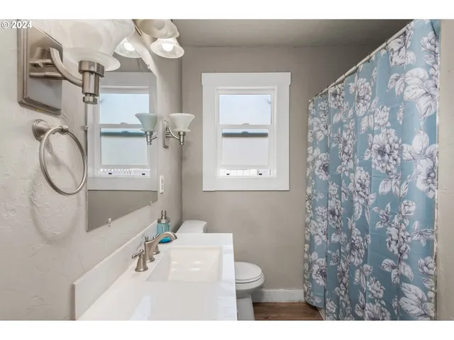 $329,000 | 46874 Sunset Avenue, Westfir, OR 97492