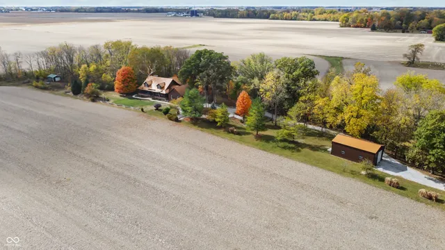$650,000 | 3893 East 650 North, Windfall, IN 46076