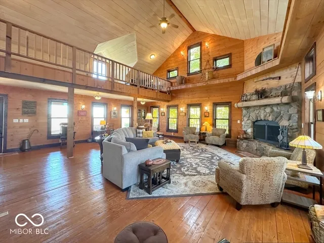 $650,000 | 3893 East 650 North, Windfall, IN 46076