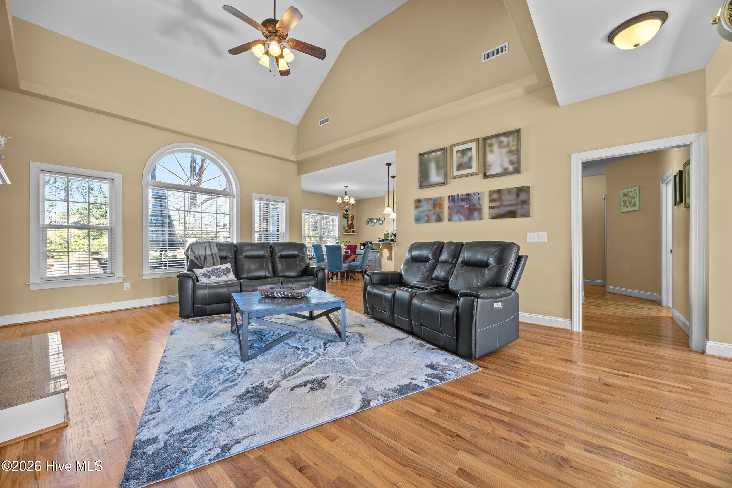 102 Wayfarer Drive Rocky Point, NC 28457 - Photo 16 of 65 20_living room