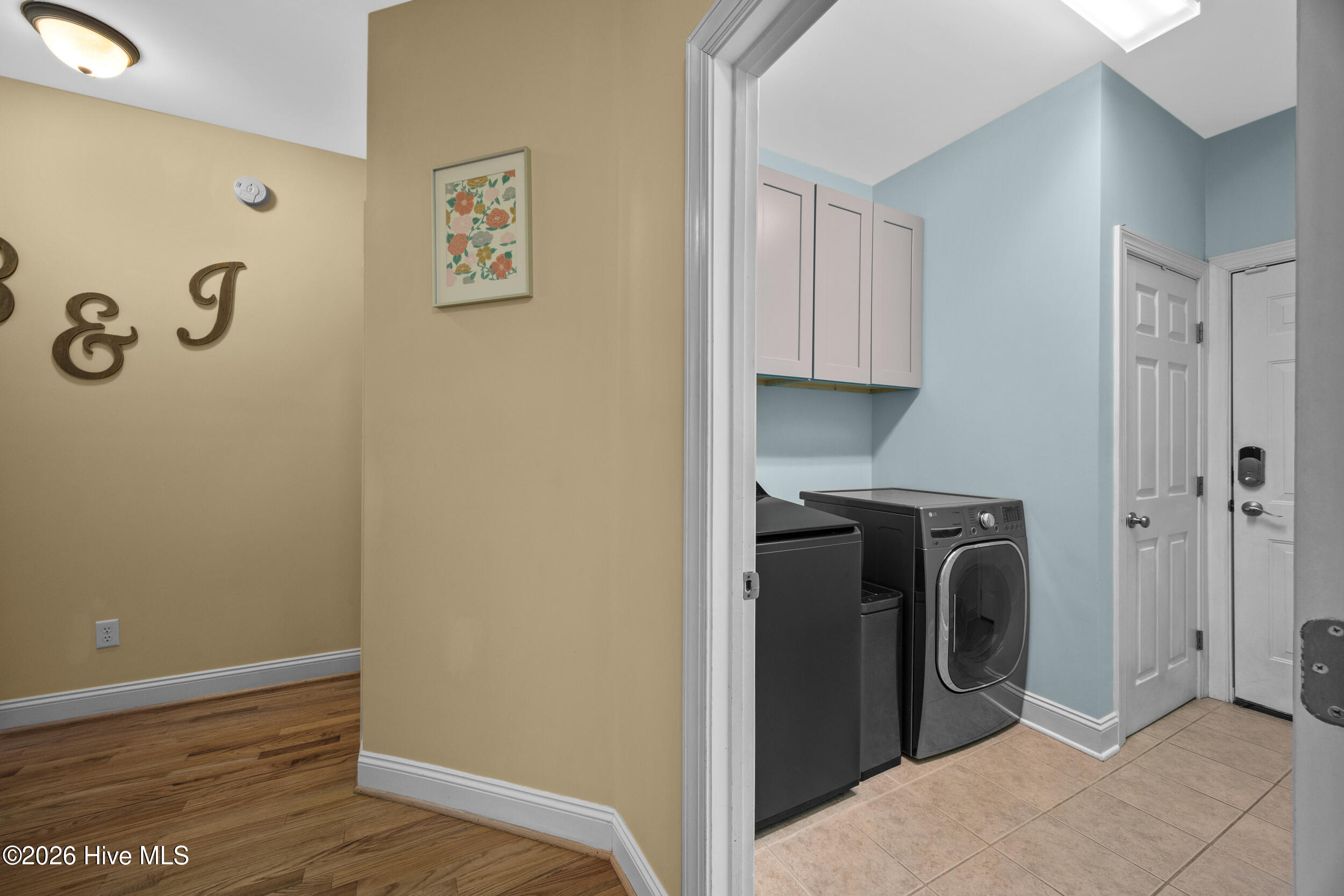 102 Wayfarer Drive Rocky Point, NC 28457 - Photo 34 of 65 38_laundry