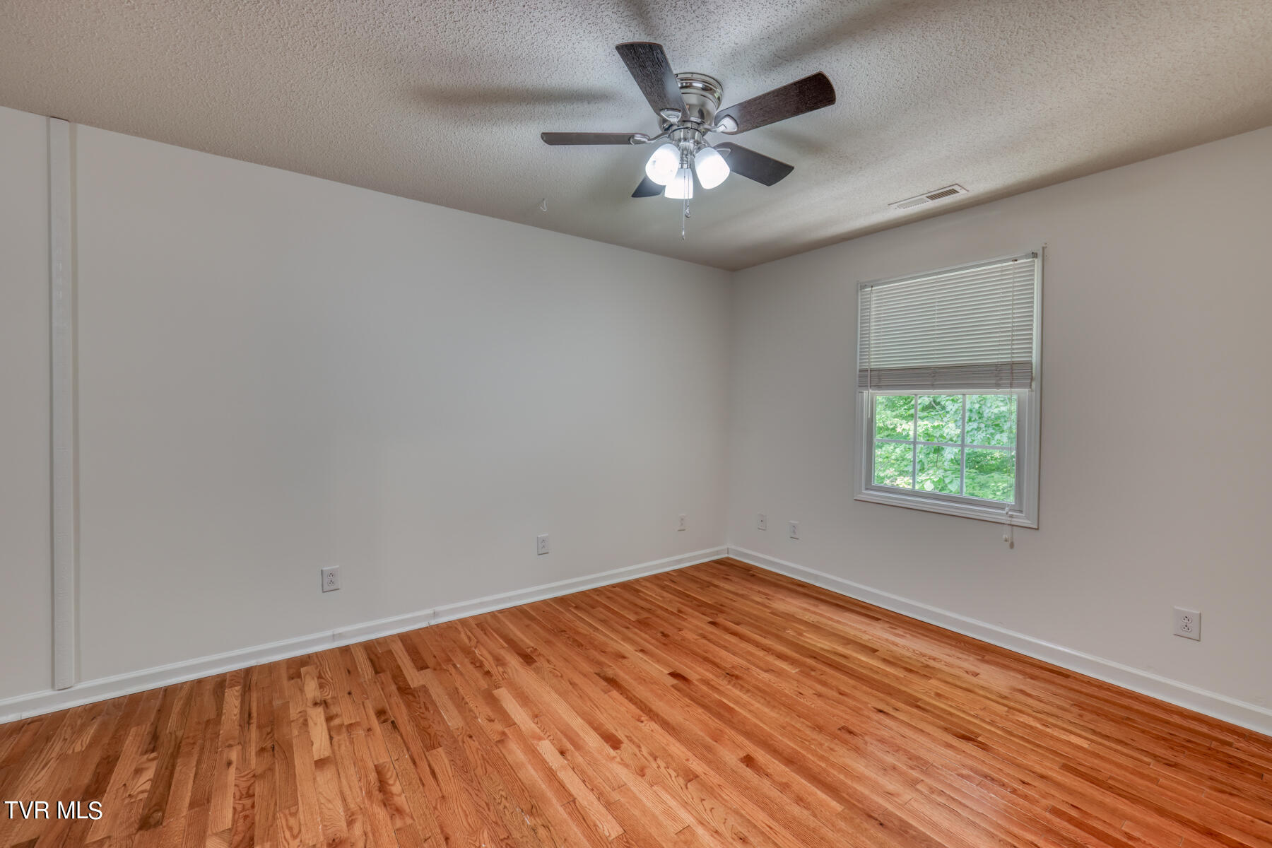 24 Cherokee Ridge Court Johnson City, TN 37604 - Photo 23 of 37 24 Cherokee Ridge Ct-30