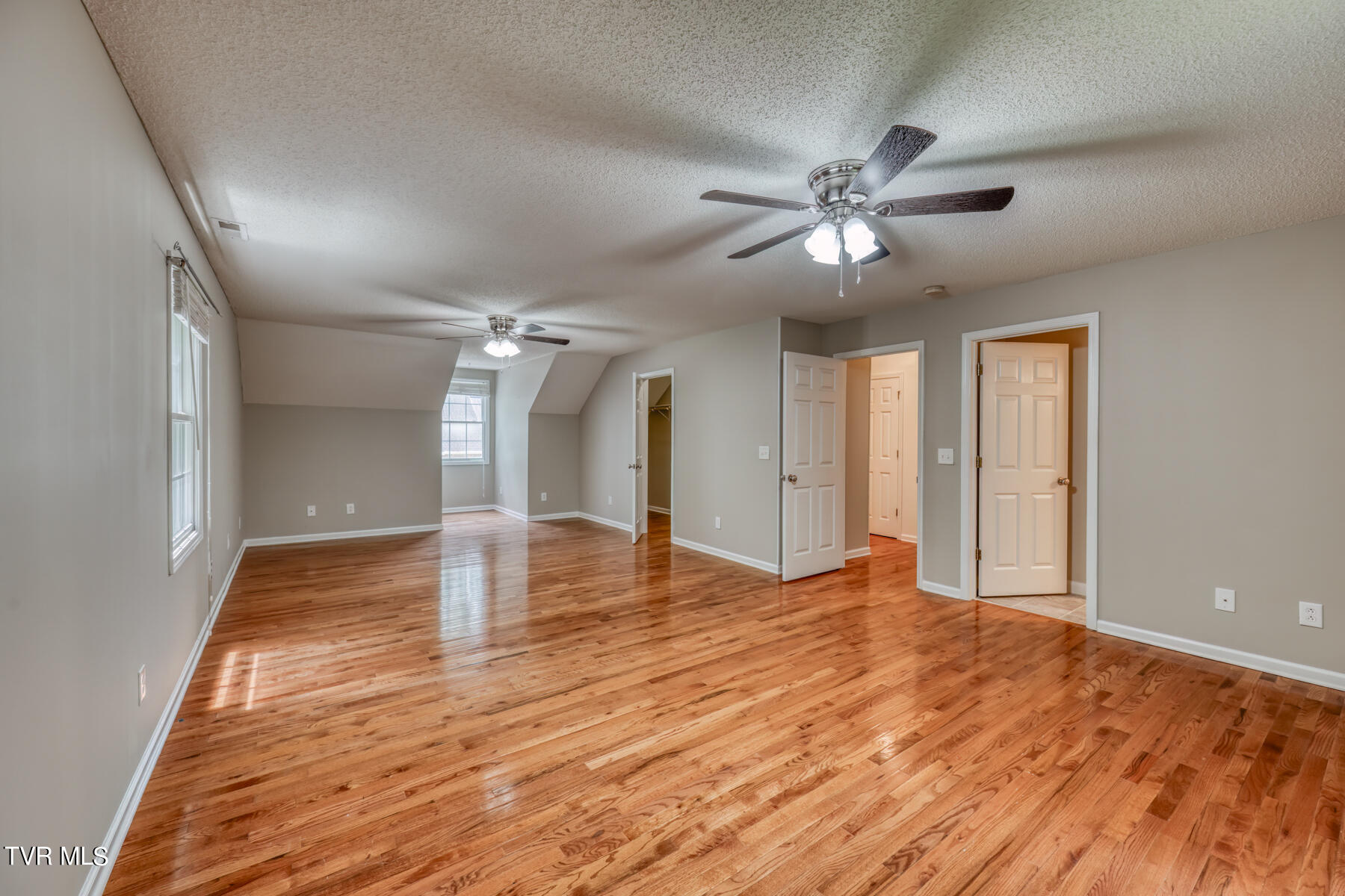 24 Cherokee Ridge Court Johnson City, TN 37604 - Photo 26 of 37 24 Cherokee Ridge Ct-25
