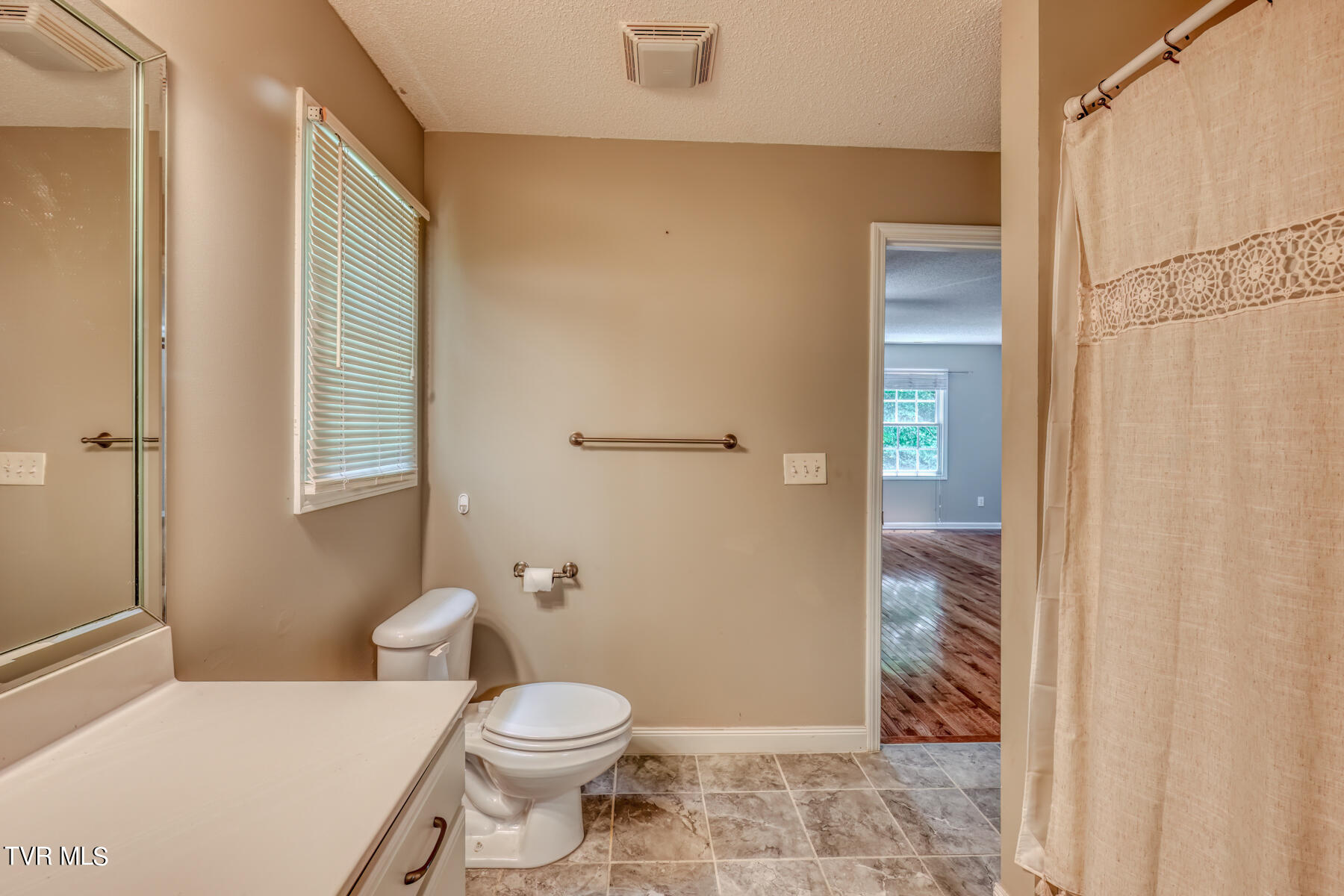 24 Cherokee Ridge Court Johnson City, TN 37604 - Photo 31 of 37 24 Cherokee Ridge Ct-29