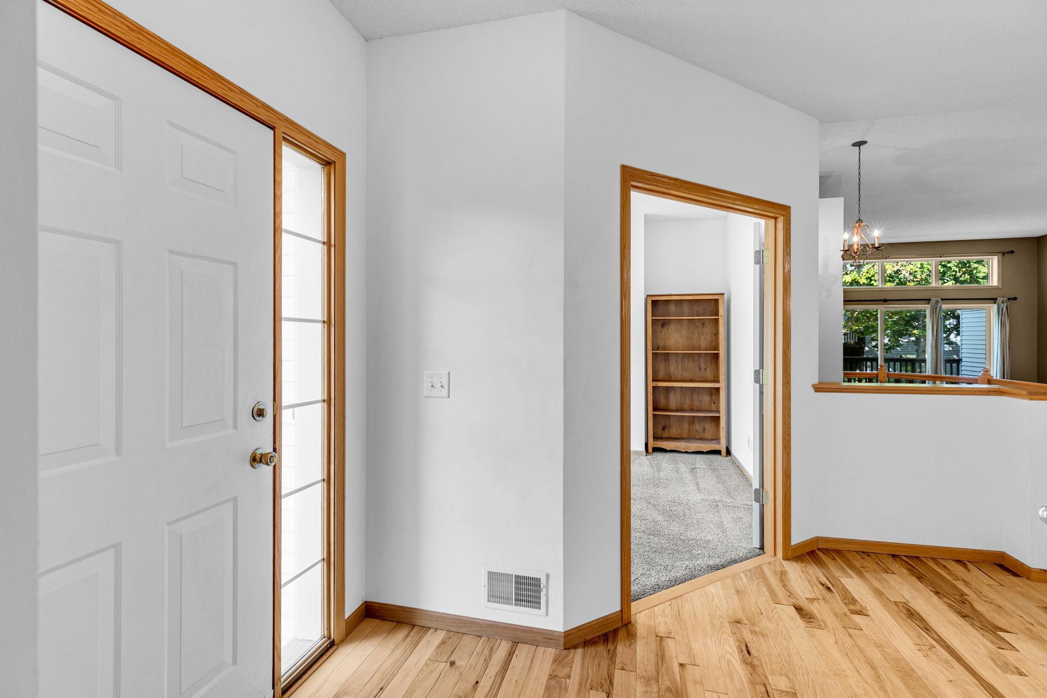 2394 Beech Street West Rosemount, MN 55068 - Photo 4 of 39