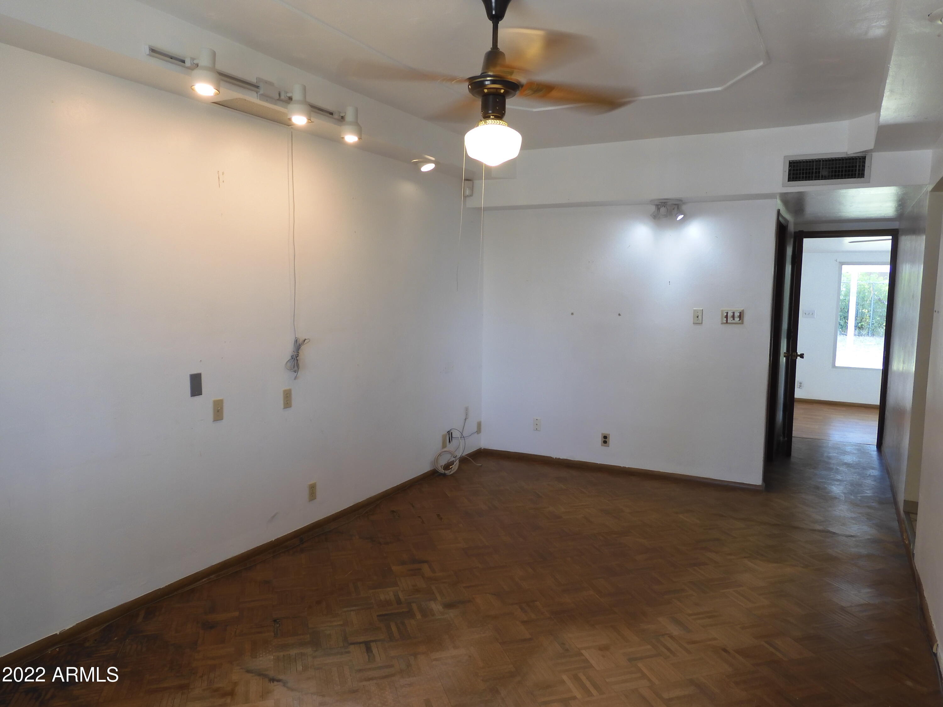2825 North 33rd Street Phoenix, AZ 85008 - Photo 13 of 42 Den/Bonus Room