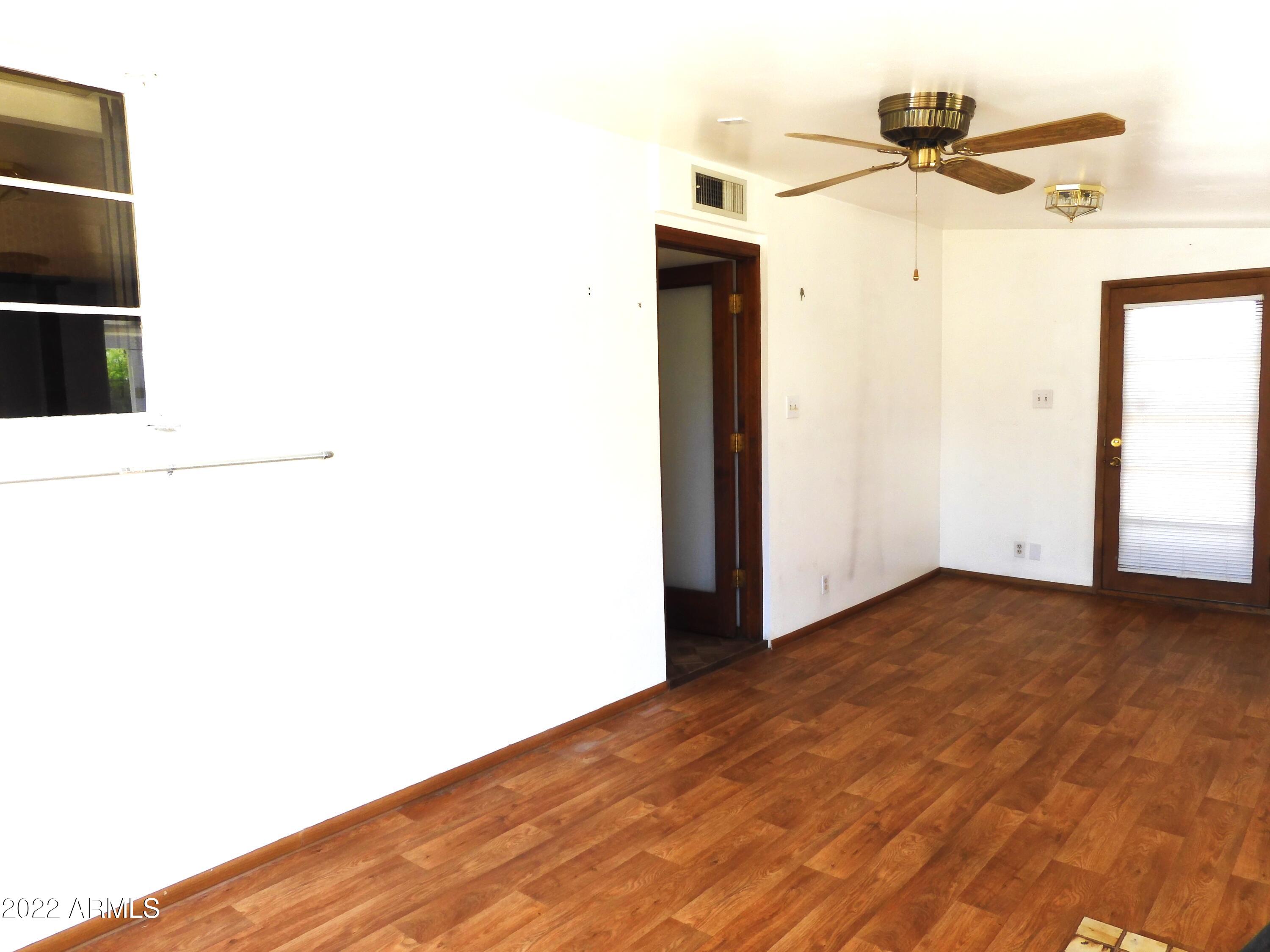 2825 North 33rd Street Phoenix, AZ 85008 - Photo 16 of 42 Temp Controlled AZ Room