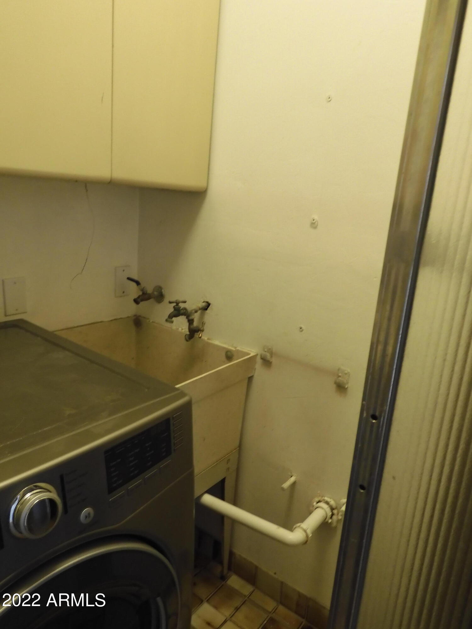2825 North 33rd Street Phoenix, AZ 85008 - Photo 28 of 42 Laundry Room